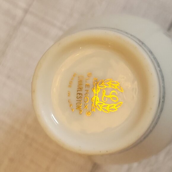 Lenox Charleston Ivory Porcelain Bud Vase With Floral Design & Gold Trim 4.5" - Picture 3 of 5